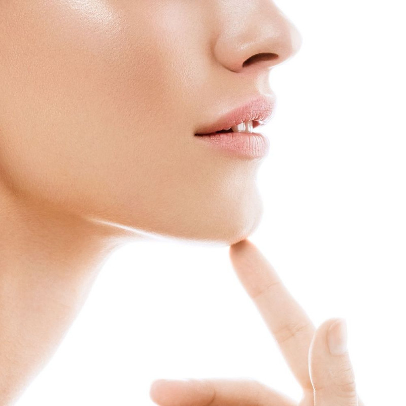 Nhũ tương chống nắng vô hình và bảo vệ làn da trắng sáng Swissline CSW Invisible Veil SPF 50 PA ++